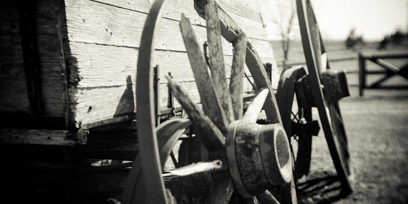 洛阳高端别墅区居住体验报告：龙门山麓与洛河沿岸豪宅市场探秘